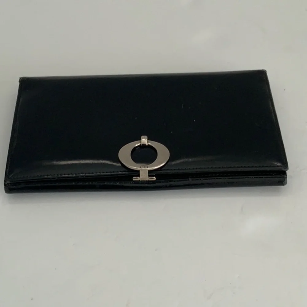 Dior wallet
